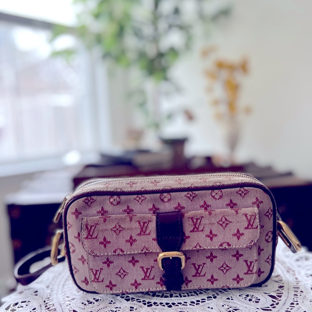 Authentic Louis Vuitton LV Shoulder Bag Juliette Red Monogram Minilin